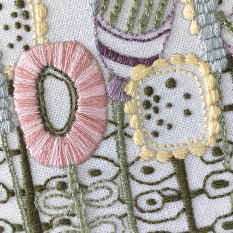 Cinnamon Stitching | Floral Embroidery kit