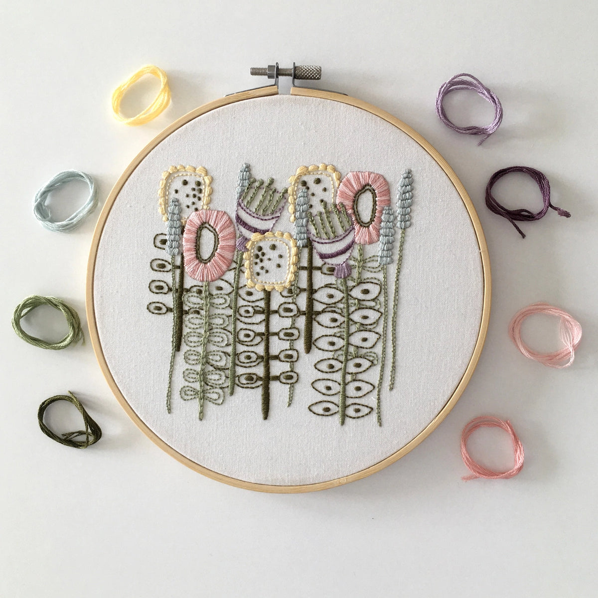 Cinnamon Stitching | Floral Embroidery kit
