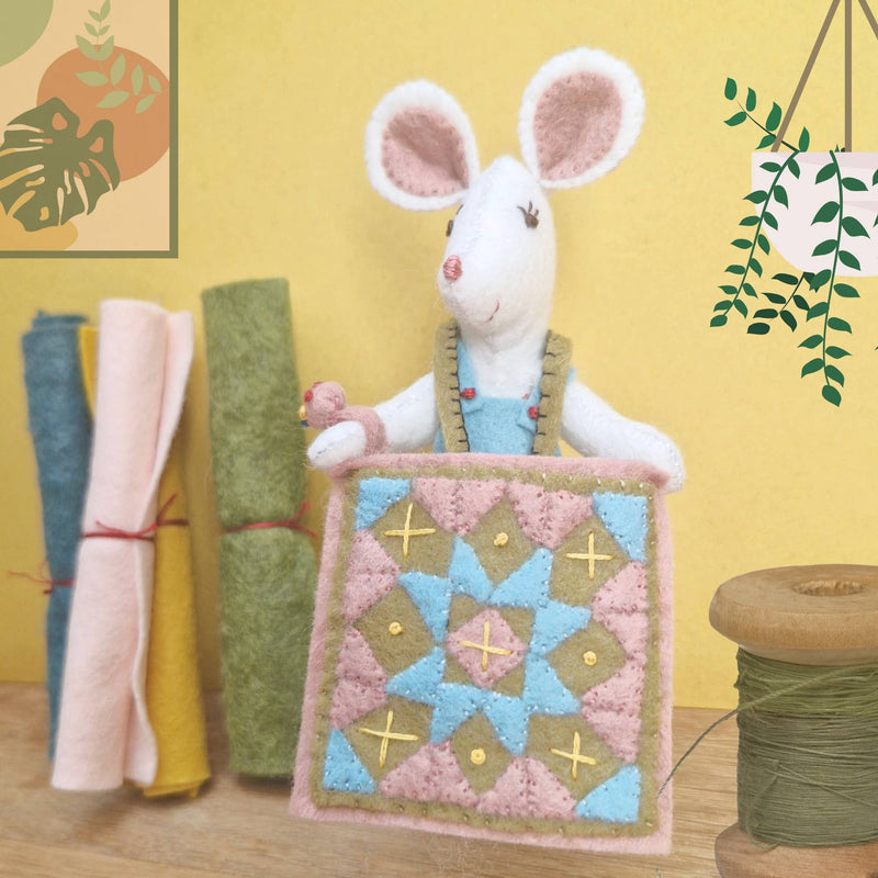 Corinne Lapierre Felt Kit | Little Mouse makes a Quilt